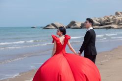 点击看大图 -挪娅婚纱摄影皇家会所