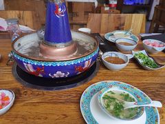 -毛辣果·贵州红酸汤牛肉火锅(西单店)