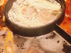 -老牌坊云南鱼豆花火锅(哈西万达店)
