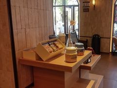 -霸王茶姬(南强街店)
