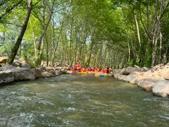 -尧山大峡谷漂流