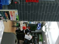 -鹏城人家海鲜酒家·23年老字号(较场尾店)