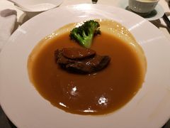 古法鲍汁扣鲜鲍鱼皇-皇朝会.经典传统粤菜(外滩店)