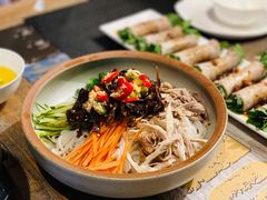 凉拌鸡丝米线过桥米线-滇越乘象云南餐厅(豆各庄店)