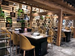 大堂-日进一片海.生腌海鲜火锅.宵夜烧烤(三里屯总店)