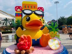 -佘山地铁站-停车场