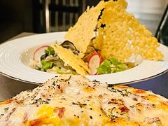 -Oasis Bar & Grill