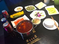 -唯爱KTV聚会餐厅(仙林东城汇店)