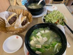 -闫家驴肉老店(华电一校店)