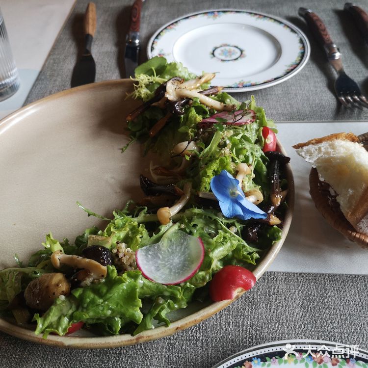 来东营出差，研究了一下大众点评的西餐来了这家