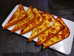 芝士焗面包-火炉旺烤肉啤酒屋(沈北创始店)