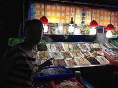 -六合夜市