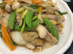 -J Daeng Seafood