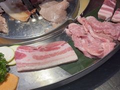 -哈哈碳都·牛肋条无限自助烤肉(台江万达店)