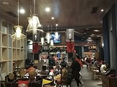 大堂-盐官日光域房车营地·有盐餐厅