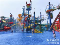 -泸州欢乐派海滩公园