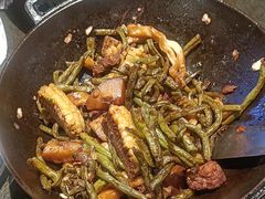 -靠山屯东北农家菜(八龙桥雅苑店)