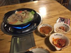 -阿婆情腊排骨火锅(金虹路店)