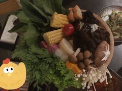 -湊湊火锅·茶憩(杭州湖滨银泰in77店)