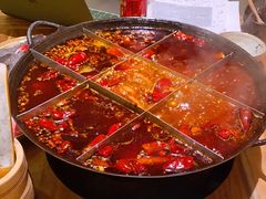 -白乐天毛肚火锅馆(解放碑店)