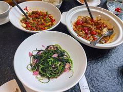 -鱼鲜饭香·招牌汽锅剁椒鱼头王