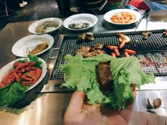 -马路牙子地桌烤肉(工体店)