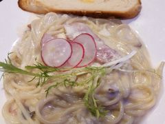 -樱花里音乐餐吧·牛扒椰子鸡(东圃店)