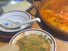 -洱火云南酸菜牛肉火锅(石景山当代商城店)