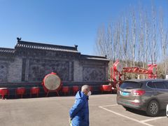 -采薇庄园四季滑雪场