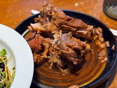 特色大铁锅烀腔骨-95号酱骨·一块豆腐(展春园西路店)