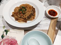 -钟书阁(群光广场店)