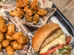 -The Habit Burger Grill 哈比特汉堡(复兴soho店)