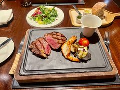 -恰餐厅及酒吧 CHAR Bar & Grill (北京丽都皇冠假日店)