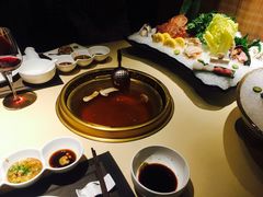 -余欢领鲜火锅(新街口店)