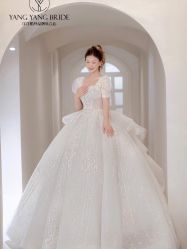 -洋洋婚纱品牌集合店