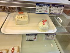 -白玉兰食品甜凤店(合生汇店)