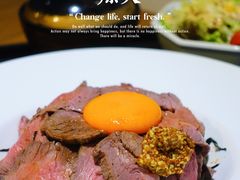 英国风烤肉盖饭定食-炼火烤肉店