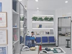 -光明眼镜·蔡司授权(徐泾店)