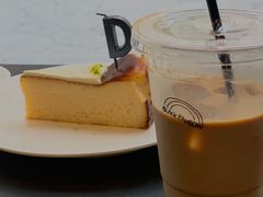 巴斯克芝士-black rainbow coffee