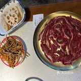 跟着成都本地人吃｜东门牛市口新晋排队凶火锅🍲