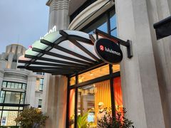 -lululemon(比斯特购物村店)