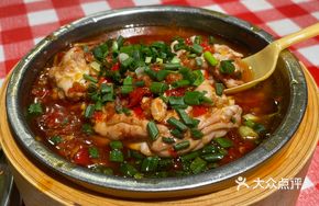 Steamed Brain in Bamboo Steamer
