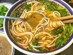 -云阿蛮云南生烫牛肉米线(奉贤路店)