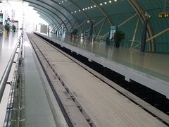 -龙阳路磁悬浮列车总站-停车场