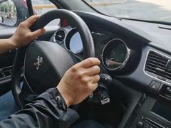 -易通行汽车陪练(通州店)