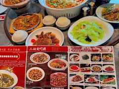 -小三峡食府(西五路店)