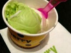 -莓园冰淇淋店