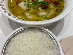 -渝是乎酸菜鱼·川渝小炒(新世界百货望京店)