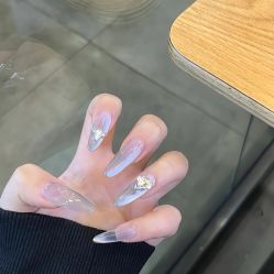 -赢韵美甲美睫瑞士净斑中心