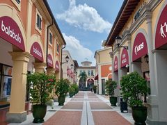 -佛罗伦萨小镇广佛名品奥特莱斯(疏港路店)